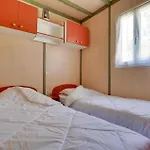 Awesome In With Heated Swimming Pool Feriehus *